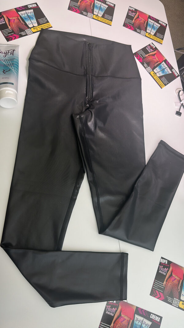 LEGG-CUERINA black